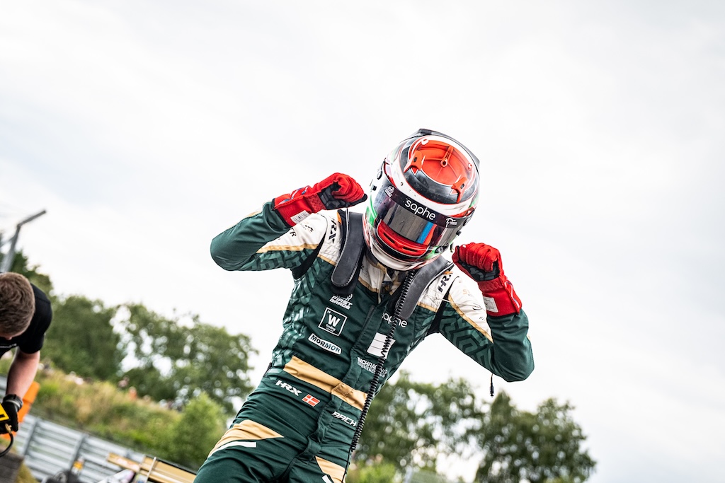 Nordens bedste! Sebastian Bach sikrer sig det Nordiske Mesterskab i Nordic 4. 
(Foto: Grippo)